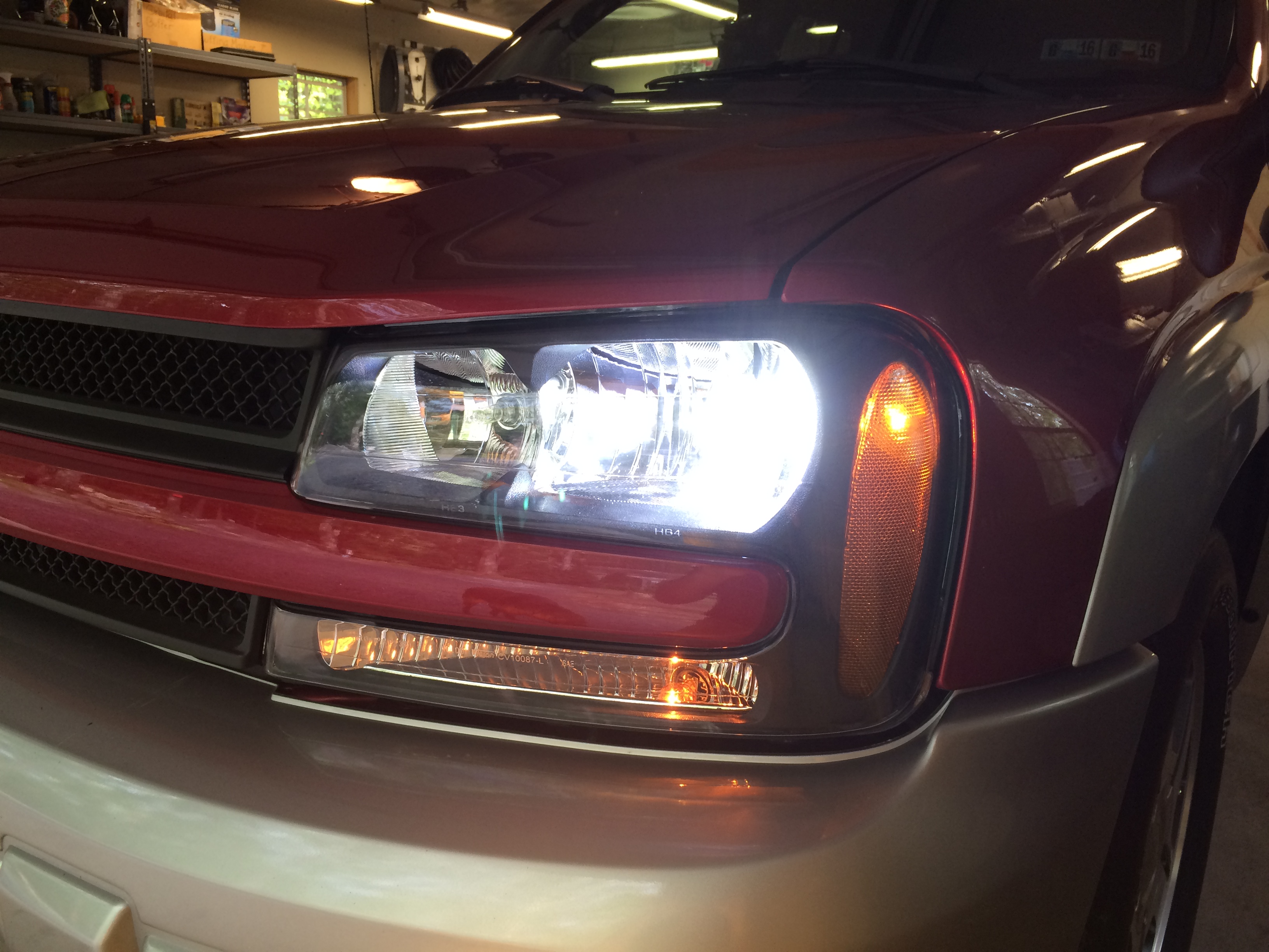 Blossom Installations » Chevy Trailblazer CREE LED Headlight 6k with 3K